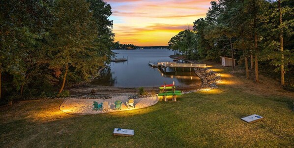 Welcome to Barefoot Cove!