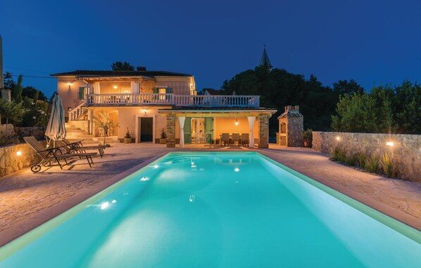 pool