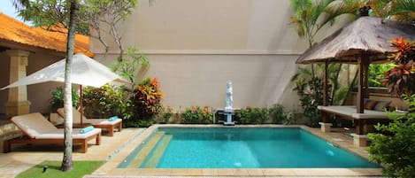 Spacious 2 bedroom villa private pool