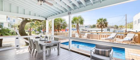 Two seperate porches and pool deck for your outdoor entertaining!