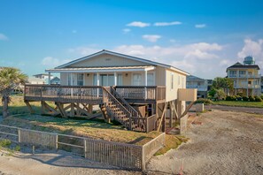 Large exterior deck with ocean view 