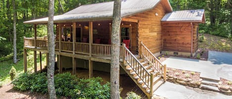 Cullowhee Vacation Rental | 2BR | 2BA | Stairs Required | 1,250 Sq Ft