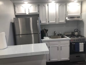 1817 4D · Fancy 1bed Apt/20 Min to NYC-Parking Avail.