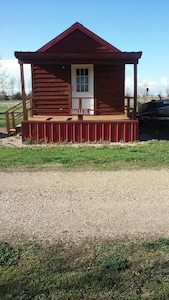 Cozy Country Cabin located 28 miles north of Pierre South Dakota.  Country 