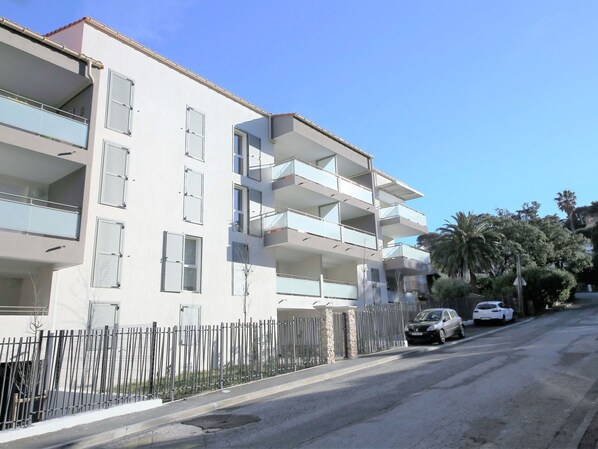 Wohngebiet, Eigentum, Nachbarschaft, Gebäude, Die Architektur, Wohnung, Haus, Mischnutzung, Grundeigentum, \"Stadt