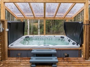Bain à remous extérieur