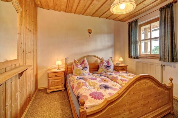 Ferienwohnung mit Terrasse-Doppelbett
