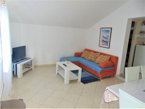 Living room 2