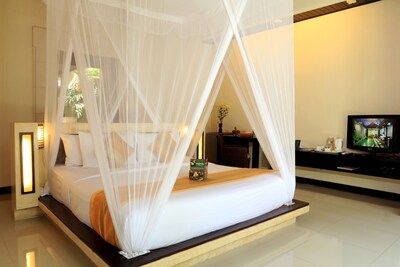 1 Bedroom Pool villa in  Seminyak, 7 mnts walk to the beach and shopping  area