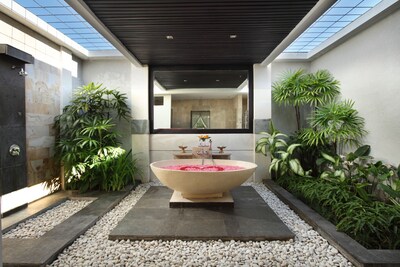 1 Bedroom Pool villa in  Seminyak, 7 mnts walk to the beach and shopping  area