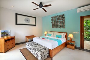 Cozy 3 Bedrooms Pool Villa in Legian