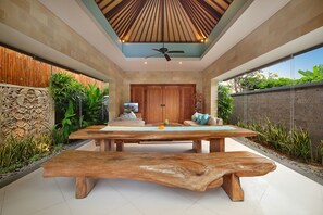Cozy 3 Bedrooms Pool Villa in Legian