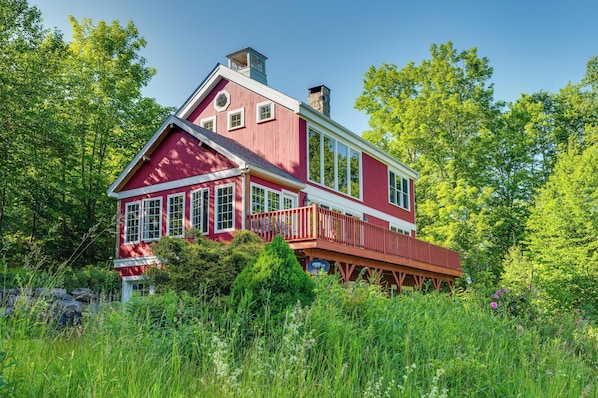 Franconia Vacation Rental | 3BR | 3BA | 2 Stories | 1,700 Sq Ft