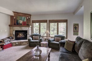 Living Room, Tyra Riverbend 213, Breckenridge Vacation Rental