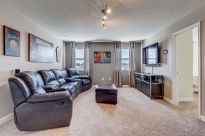 Escape to entertainment bliss! Home theater & gaming.