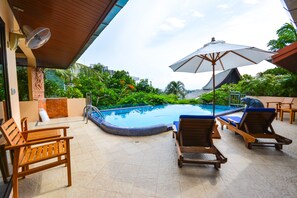 Luxury 4 Bed Infinity Pool Villa, Chef.