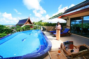 Luxury 4 Bed Infinity Pool Villa, Chef.