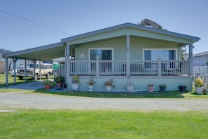 Exterior | Driveway Parking (2 Vehicles)