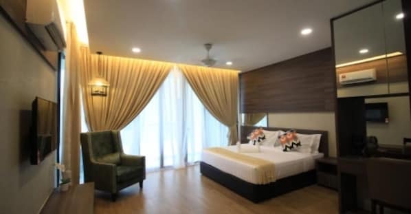 #3 Tropical Evilla Executive Suite