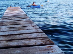 ponton et kayak.