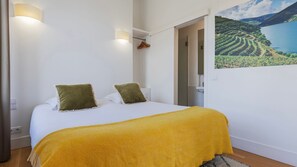The apartment has 3 bedrooms, perfect to host a large family, or group of friends,
#family #comfort #portugal #pt #lisbon