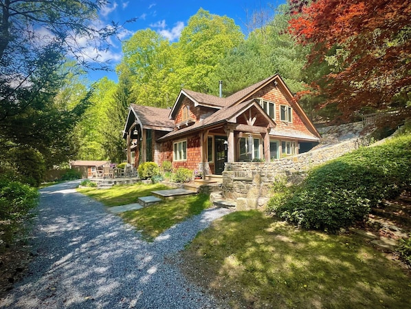 The Lodge has rustic timber frame & mission style themes to blend w/nature.