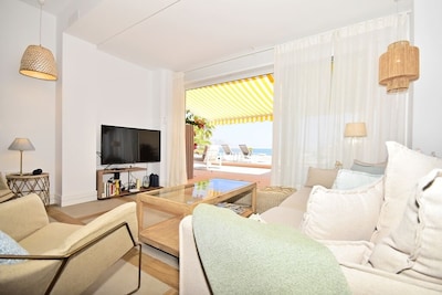 70sqm terrace & 100sqm first line beach apartment