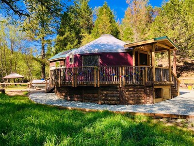 THE HIPPIE SHACK 24’YURT & tiny house AT PACHAMAMA FARM 