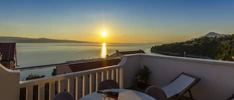 Top floor - balcony