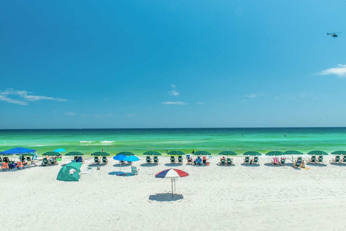 Private Beach Access~Gulf Front~Pool~Balcony~2BR Destin on the Gulf 206