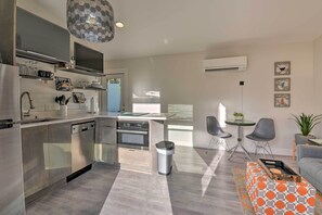 Kitchen | Dining Table | Coffee Maker | Blender