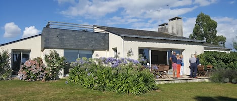 Façade sur mer au sud