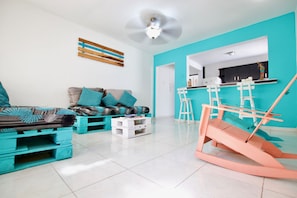 QuillaHost Thematic Aparment