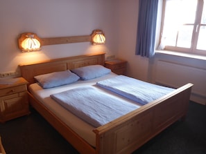 Ferienwohnung Nr. 15 für 1-2 Pers., ca. 33 m², 1 SZ, Wohnraum mit Kochnische, T-Schlafzimmer