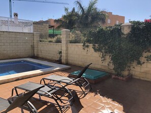 6 sun loungers with covers , bbq and outside dining area, fridge and seating