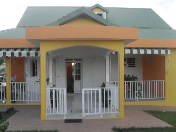 Façade