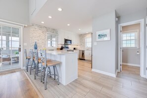 Copy of 06-111 Topsail Ct - Kitchen Edit-1