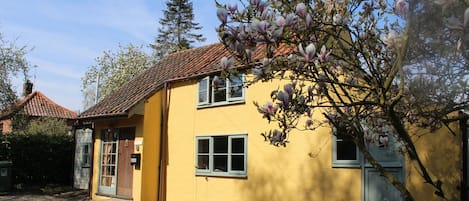 Front of Cottage and Parking