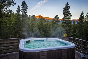 View the Ski Area and Mature Pines from your Private Hot Tub