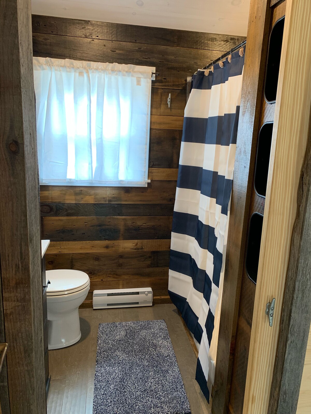Newly Renovated Camp on Willsboro Bay