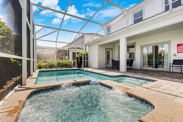Private Pool and Spa