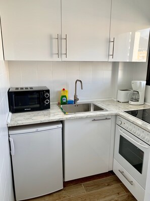 Skol Apartments Marbella Studio (5)