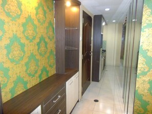 Cozy 3BR Apt Tangerang Center - GWR3005