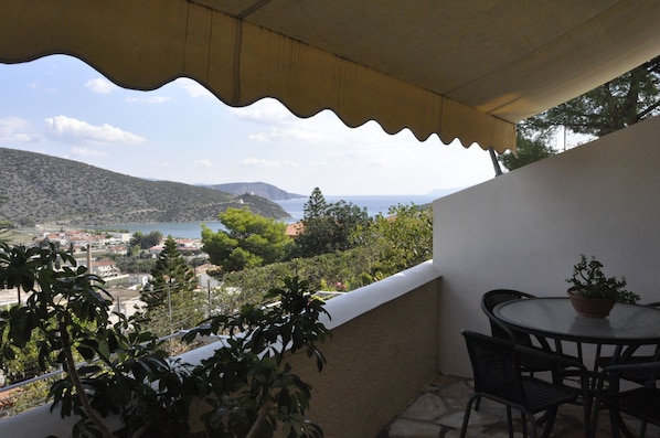 Outdoor dining with a sea view