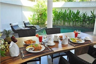 Seminyak 2 Bedroom villa, 100m to Beach