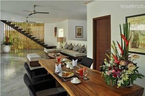 Seminyak 2 Bedrooms Luxury Villa