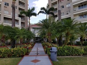 Back view of Bayside Towers leading to the pool 