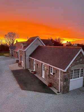 Sun set over cottages 