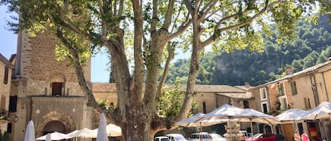 Charmante maison de village à Saint Guilhem le Désert !