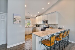 Bridger Breakfast Bar
